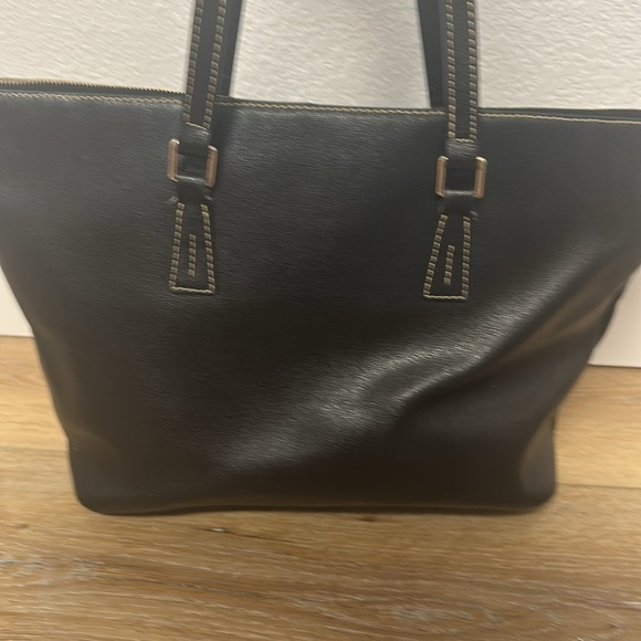 Dooney & Bourke Black saffiano leather large tote/shoulder bag - Picture 4 of 16